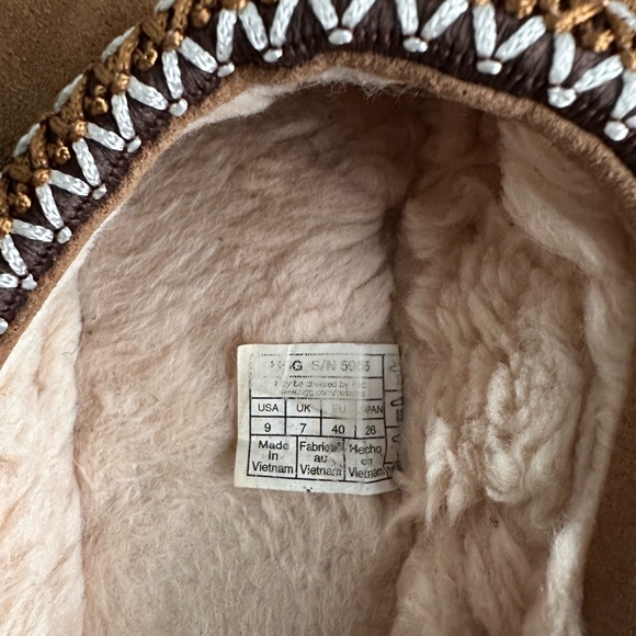 UGG Tasman slippers in the Chestnut - Picture 7 of 7